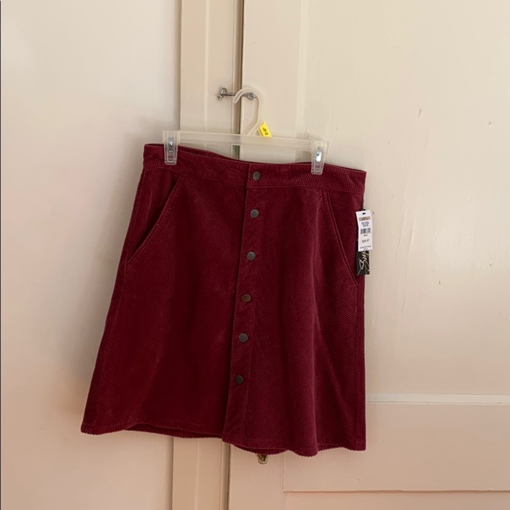 Red Pleated high waisted skirt - 12